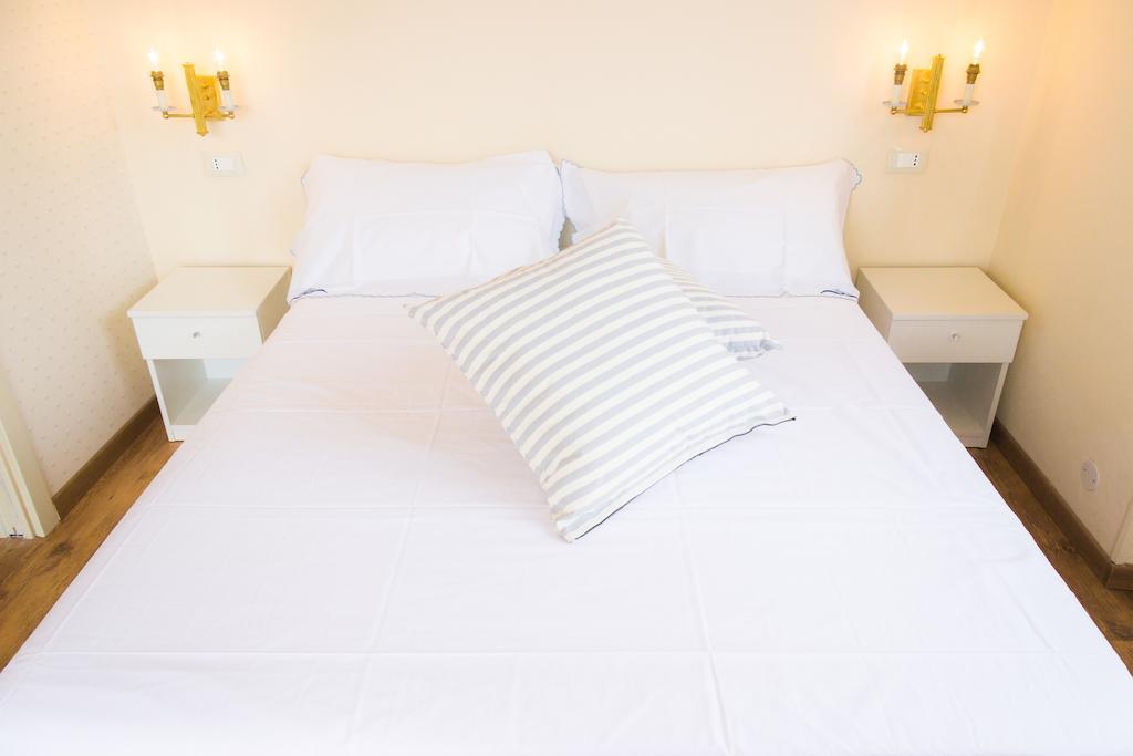 Dal Generale Hotel Moniga del Garda Habitación foto