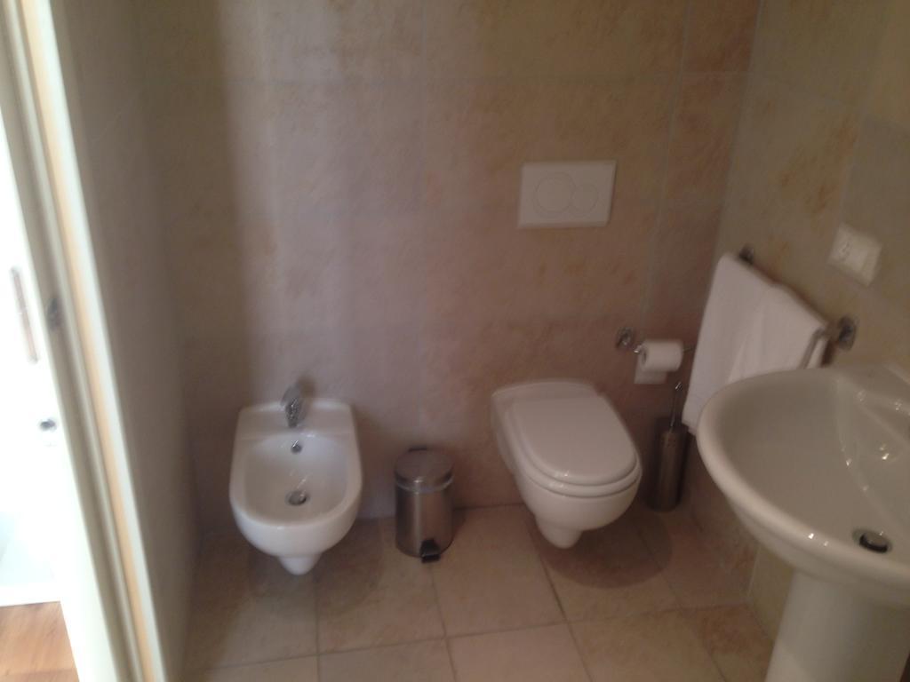 Dal Generale Hotel Moniga del Garda Habitación foto
